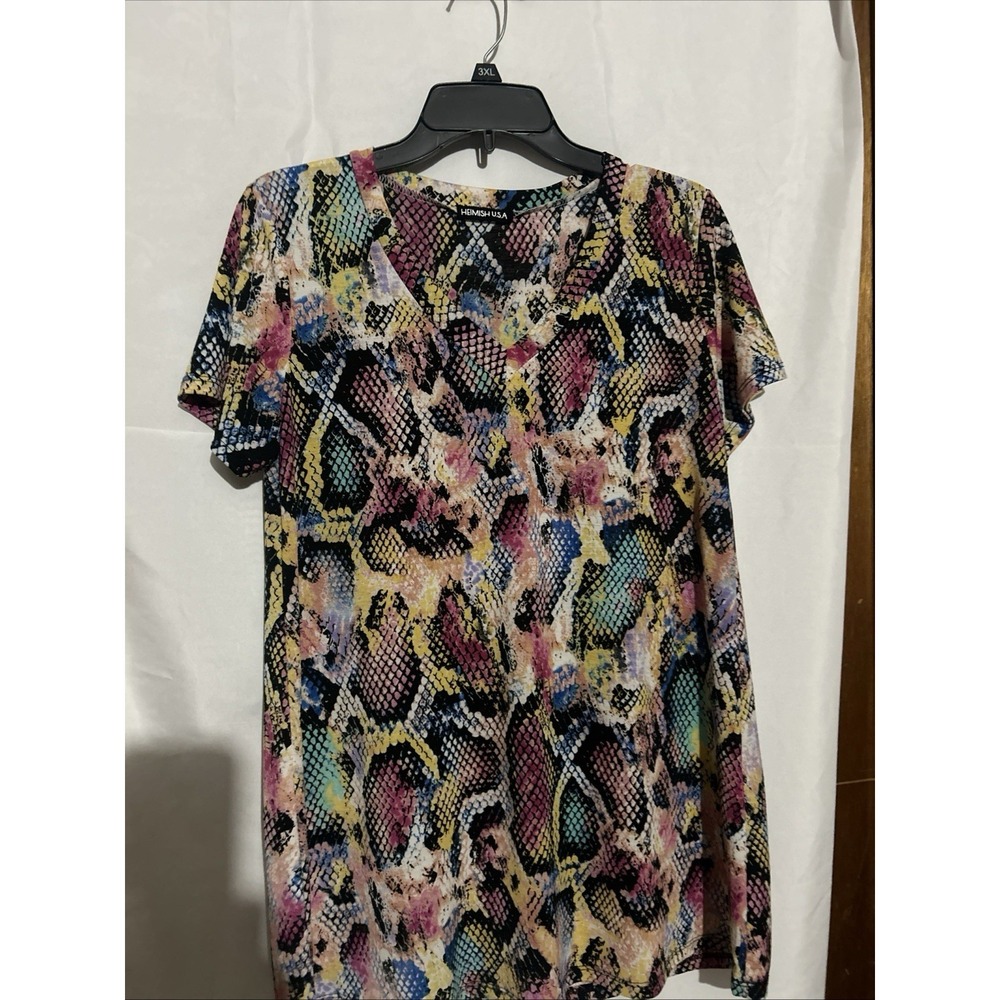 Heimish Women's Top U.S.A. Multicolored Snakeskin Print Vneck Tee Sz S
